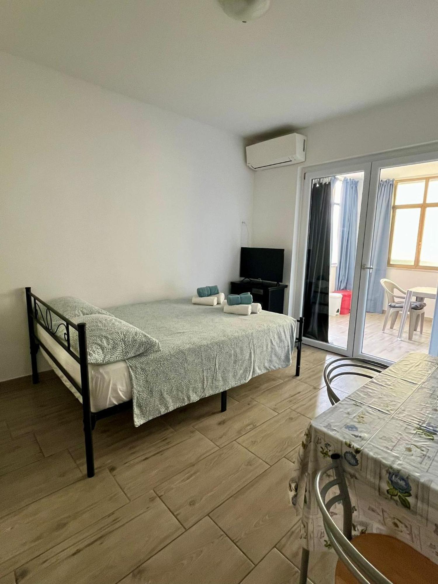 Il Gattino Di Porto - Apt 3 - Monolocale Veranda Piscina Imperia Exterior foto