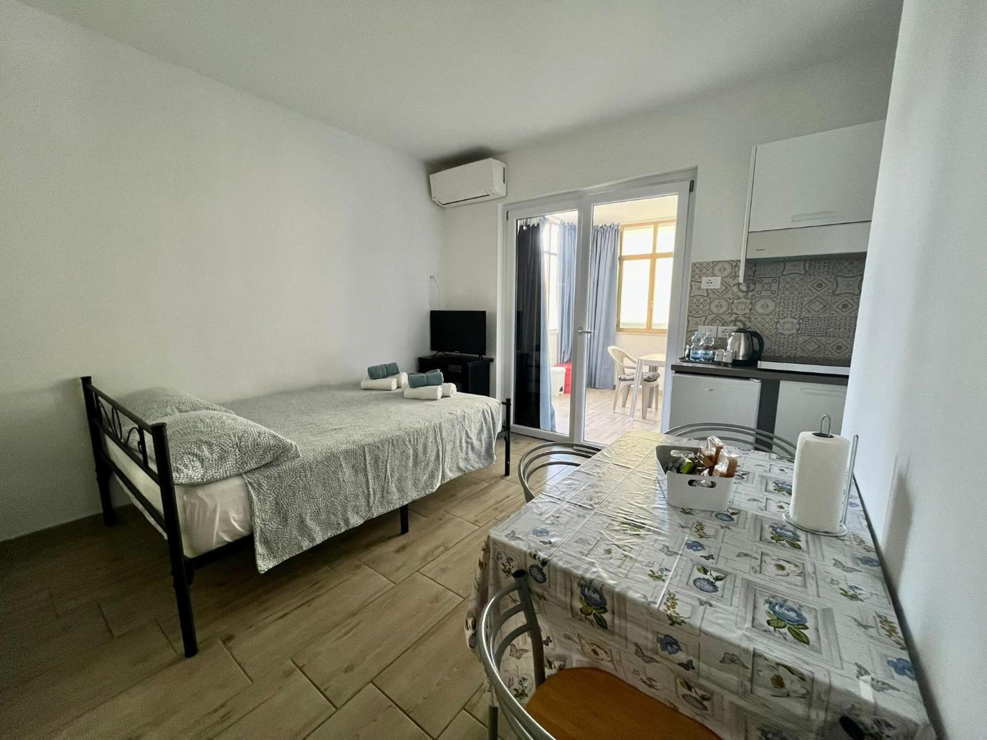 Il Gattino Di Porto - Apt 3 - Monolocale Veranda Piscina Imperia Exterior foto